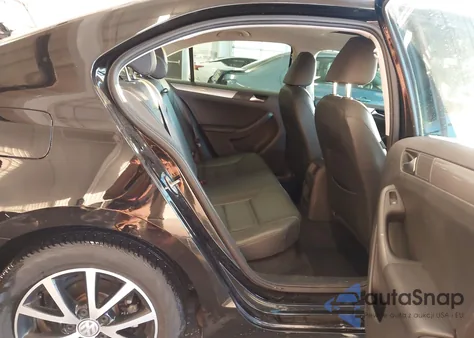 2018 Volkswagen Jetta 1.4T Se/1.4T Wolfsburg Edition z USA, uszkodzony, nr VIN 3VWDB7AJ4JM263826